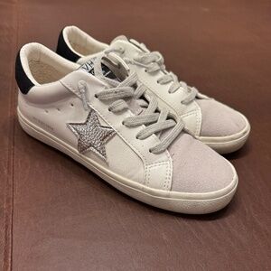 Vintage Havana Women's Dyno Star Patch Sneakers 7.5